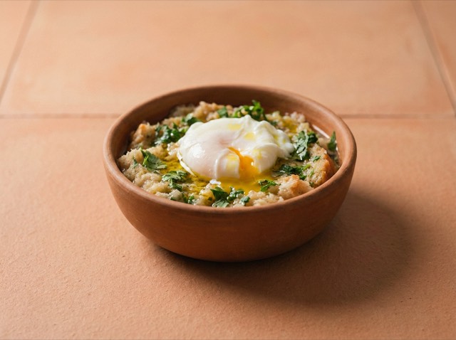Alentejo bread soup
